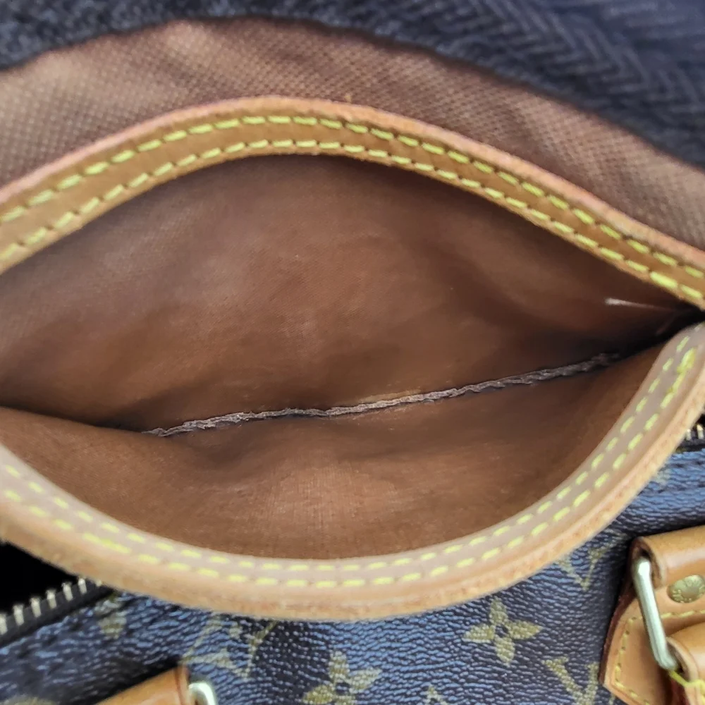 Louis Vuitton Monogram Speedy 30 Lock & Key, Full Enclosure, Authentic